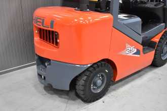 Muletto usato HELI CPCD25-KU20H /55554/ DIESEL VIERRADFRONTSTAPLER (13010987)
