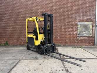 Muletto usato HYSTER E2.5XN MWB ELEKTRO VIERRADFRONTSTAPLER (13058032) backdrop