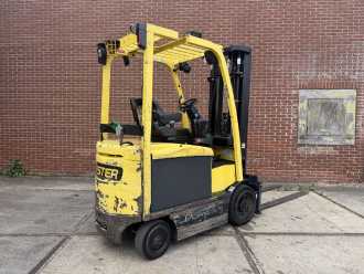 Muletto usato HYSTER E2.5XN MWB ELEKTRO VIERRADFRONTSTAPLER (13058032)