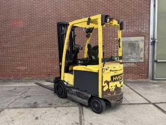 Muletto usato HYSTER E2.5XN MWB ELEKTRO VIERRADFRONTSTAPLER (13058032)
