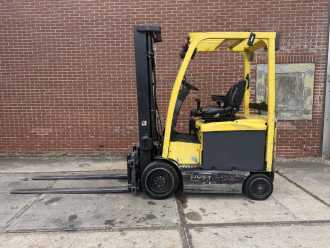 Muletto usato HYSTER E2.5XN MWB ELEKTRO VIERRADFRONTSTAPLER (13058032)
