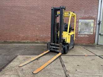 Muletto usato HYSTER E2.5XN MWB ELEKTRO VIERRADFRONTSTAPLER (13071750)