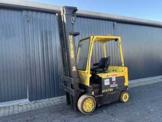 Muletto usato HYSTER E4.00XL ELEKTRO VIERRADFRONTSTAPLER (13075970) backdrop