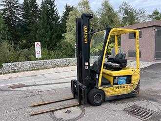 Muletto usato HYSTER J2.00XMT - 4750mm ELEKTRO DREIRADFRONTSTAPLER (13069369) backdrop