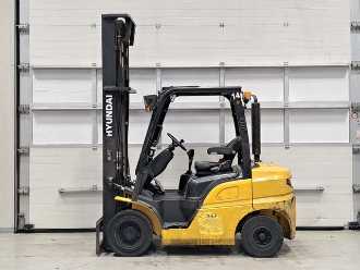 Muletto usato HYUNDAI 25D-09 DIESEL VIERRADFRONTSTAPLER (13076181)