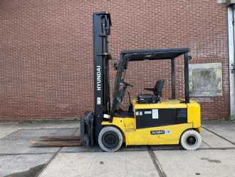 Muletto usato HYUNDAI 30BH-7 ELEKTRO VIERRADFRONTSTAPLER (13072497)