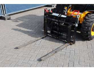 Muletto usato JCB 514-40 CON DIESEL TELESKOPARMSTAPLER (13060364)