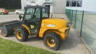 Muletto usato JCB 520-40 DIESEL TELESKOPARMSTAPLER (12989334)