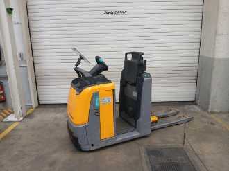 Muletto usato JUNGHEINRICH ECE 225 1150 ELEKTRO NIEDERHUBWAGENFAHRERSTAND (13063639)