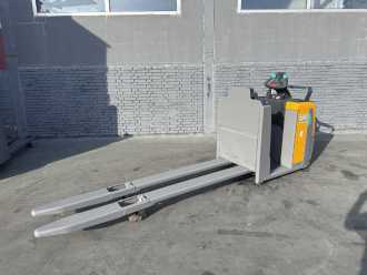 Muletto usato JUNGHEINRICH ECE 225 Baujahr 2021 / Stunden 1446 /TOP CONDITION ELEKTRO NIEDERHUBKOMMISSIONIERER (13074254)