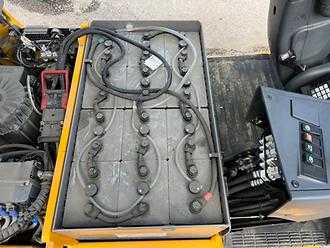 Muletto usato JUNGHEINRICH EFG 115 - 500DZ ELEKTRO DREIRADFRONTSTAPLER (13026369)