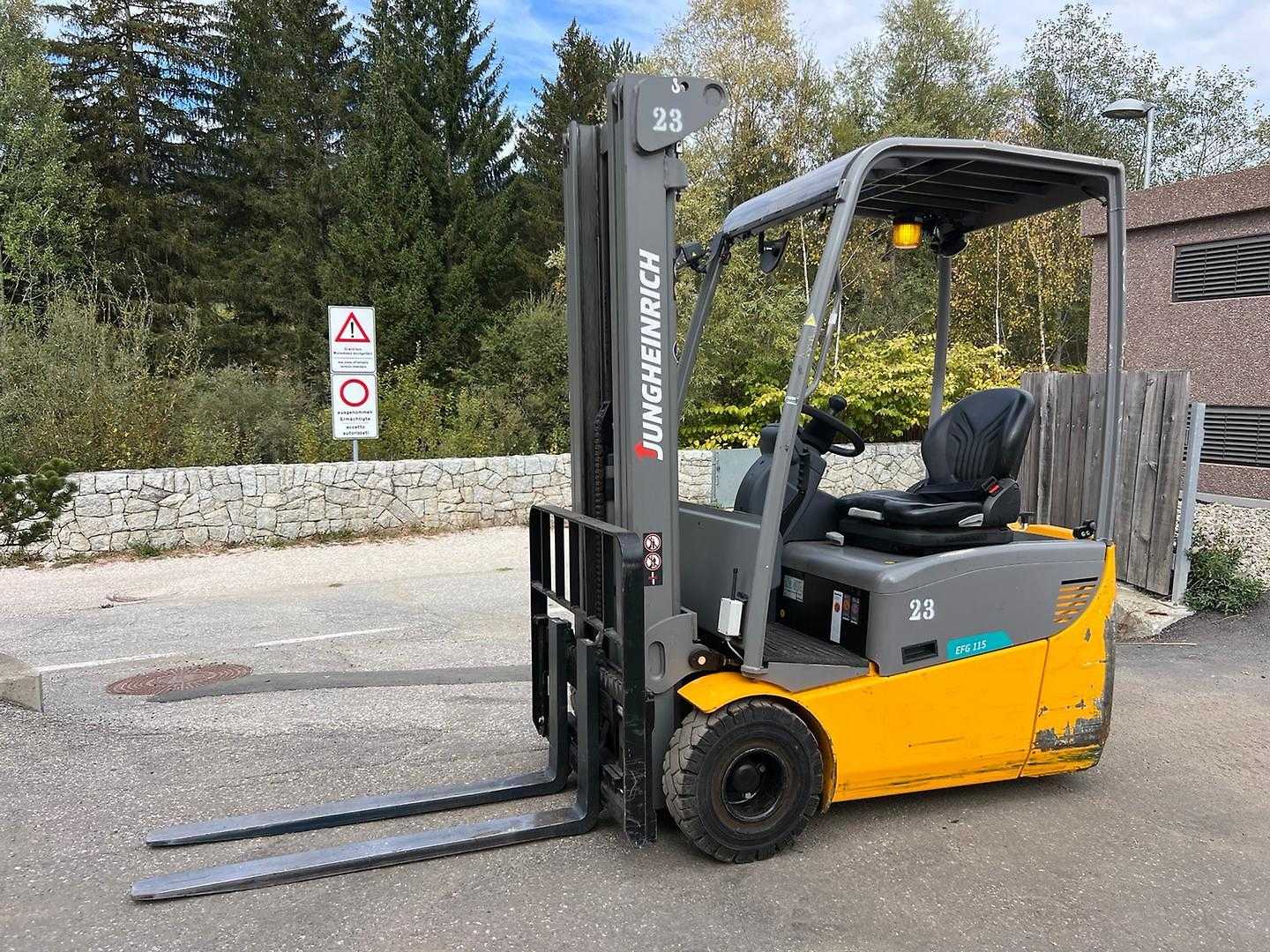 Muletto usato JUNGHEINRICH EFG 115 - 500DZ ELEKTRO DREIRADFRONTSTAPLER (13072415)
