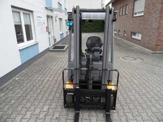Muletto usato JUNGHEINRICH EFG 115 - unter 2 Meter - NEUE Batterie ELEKTRO DREIRADFRONTSTAPLER (13040953)
