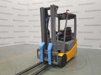Muletto usato JUNGHEINRICH EFG 215 SP GE 115-480 DZ ELEKTRO VIERRADFRONTSTAPLER (13058793) backdrop