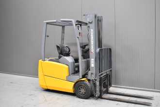 Muletto usato JUNGHEINRICH EFG 216 kn /57650/ ELEKTRO DREIRADFRONTSTAPLER (13066212) backdrop