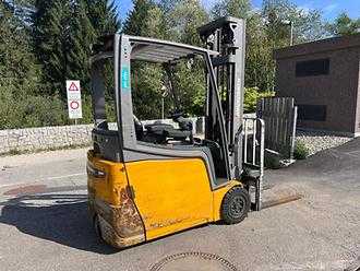 Muletto usato JUNGHEINRICH EFG 216k - 550DZ ELEKTRO DREIRADFRONTSTAPLER (13069151)