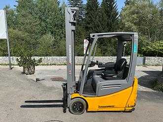 Muletto usato JUNGHEINRICH EFG 216k - 600DZ ELEKTRO DREIRADFRONTSTAPLER (13064587)