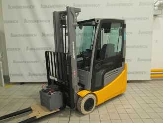 Muletto usato JUNGHEINRICH EFG 216k SP GE 130-330 ZT ELEKTRO VIERRADFRONTSTAPLER (12959009) backdrop