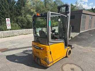 Muletto usato JUNGHEINRICH EFG 218k - 400ZT ELEKTRO DREIRADFRONTSTAPLER (13060855)