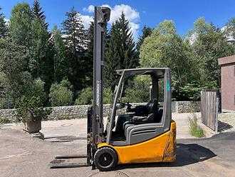 Muletto usato JUNGHEINRICH EFG 218k - 800DZ ELEKTRO DREIRADFRONTSTAPLER (13076930)