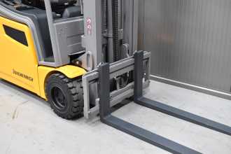 Muletto usato JUNGHEINRICH EFG 220 /57707/ ELEKTRO DREIRADFRONTSTAPLER (13037254)