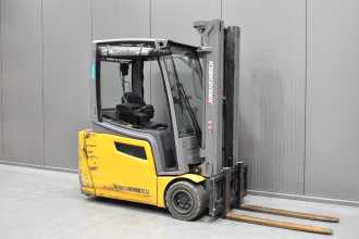 Muletto usato JUNGHEINRICH EFG 220 /58919/ ELEKTRO DREIRADFRONTSTAPLER (13069530) backdrop