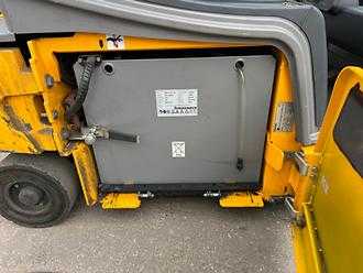Muletto usato JUNGHEINRICH EFG 320 - 400ZZ ELEKTRO VIERRADFRONTSTAPLER (13073704)