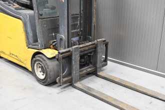 Muletto usato JUNGHEINRICH EFG 320 /57552/ ELEKTRO VIERRADFRONTSTAPLER (13041112)