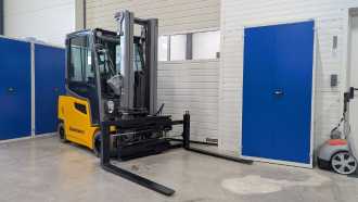 Muletto usato JUNGHEINRICH EFG 320 G120-480DZ ELEKTRO VIERRADFRONTSTAPLER (13074447) backdrop