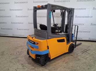 Muletto usato JUNGHEINRICH EFG 320 SP GE 115-440 DZ ELEKTRO VIERRADFRONTSTAPLER (13073741)