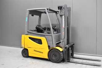 Muletto usato JUNGHEINRICH EFG 425 k /58983/ ELEKTRO VIERRADFRONTSTAPLER (13070399) backdrop