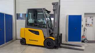 Muletto usato JUNGHEINRICH EFG 430 G+E 230-550DZ ELEKTRO VIERRADFRONTSTAPLER (13039488) backdrop