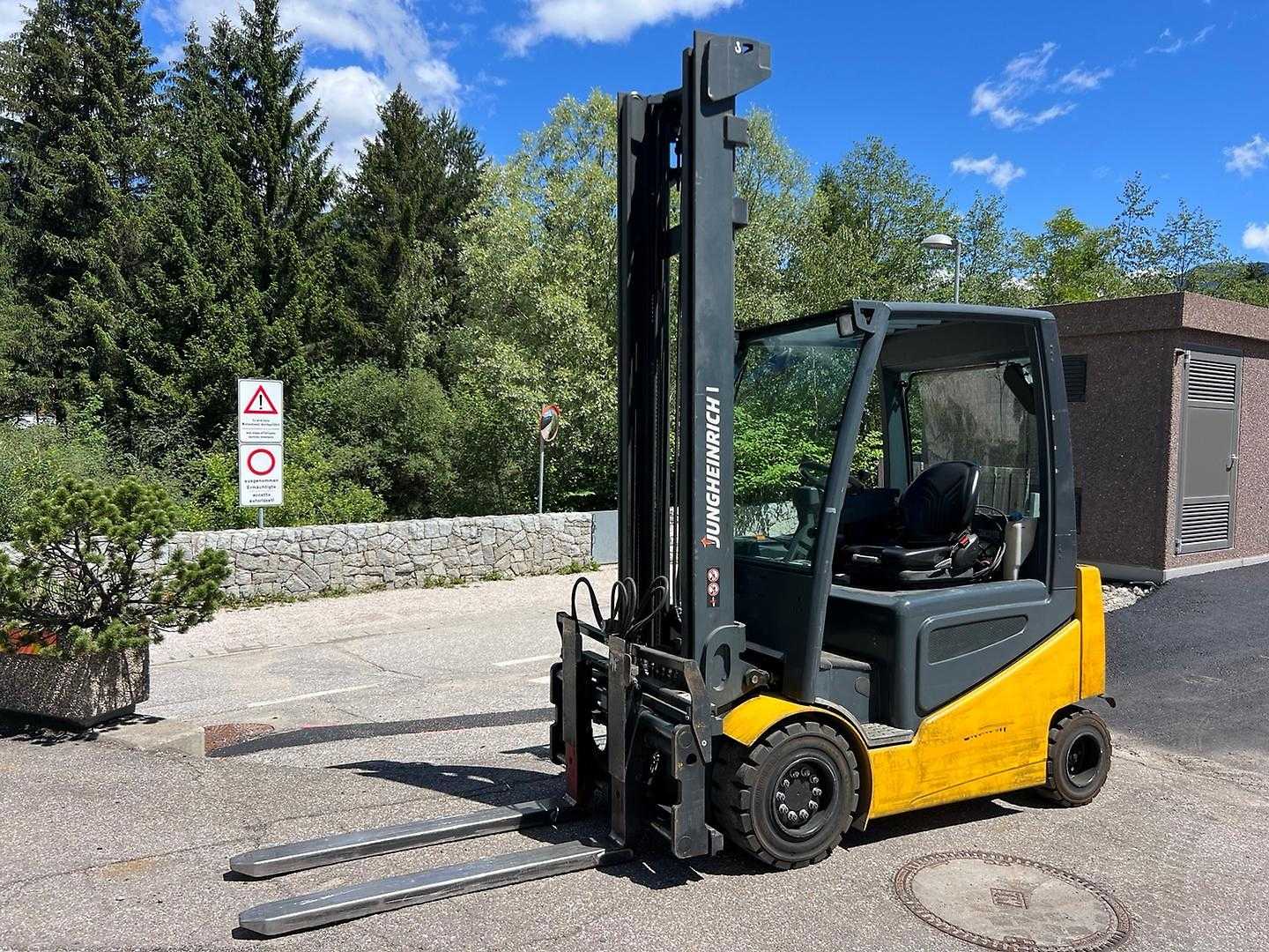 Muletto usato JUNGHEINRICH EFG 430k - 500ZT ELEKTRO VIERRADFRONTSTAPLER (13049992)