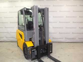 Muletto usato JUNGHEINRICH EFG 535k SP GE 120- 470DZ ELEKTRO VIERRADFRONTSTAPLER (13066947) backdrop
