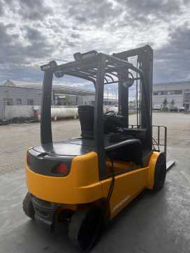 Muletto usato JUNGHEINRICH EFG 550 Baujahr 2010/ Stunden 20000 / Ohne Akku ELEKTRO VIERRADFRONTSTAPLER (13001084)