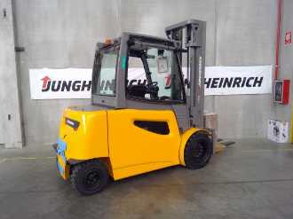 Muletto usato JUNGHEINRICH EFG 550 GE 115 400 ZT ELEKTRO VIERRADFRONTSTAPLER (12964837) backdrop