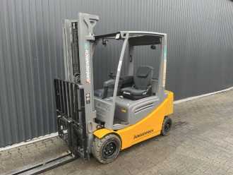 Muletto usato JUNGHEINRICH EFG320 ELEKTRO VIERRADFRONTSTAPLER (13025354) backdrop