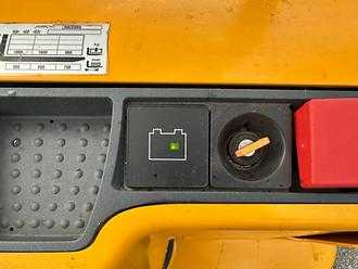 Muletto usato JUNGHEINRICH EJC 110 - 250ZT ELEKTRO HOCHHUBWAGENDEICHSEL (13067432)