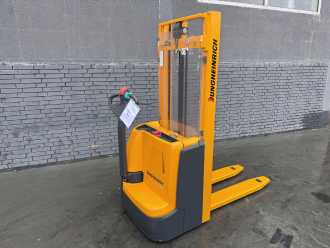 Muletto usato JUNGHEINRICH EJC 110 Baujahr 2014 HH 2,9 M/ TOP ZUSTAND ELEKTRO HOCHHUBWAGENDEICHSEL (13074935)