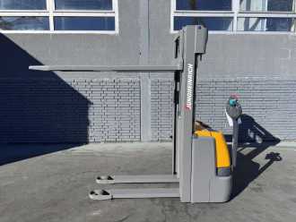 Muletto usato JUNGHEINRICH EJC 112 Baujahr 2020 / Triplex 4,7M/ NEUWERTIG ELEKTRO HOCHHUBWAGENDEICHSEL (13069840)