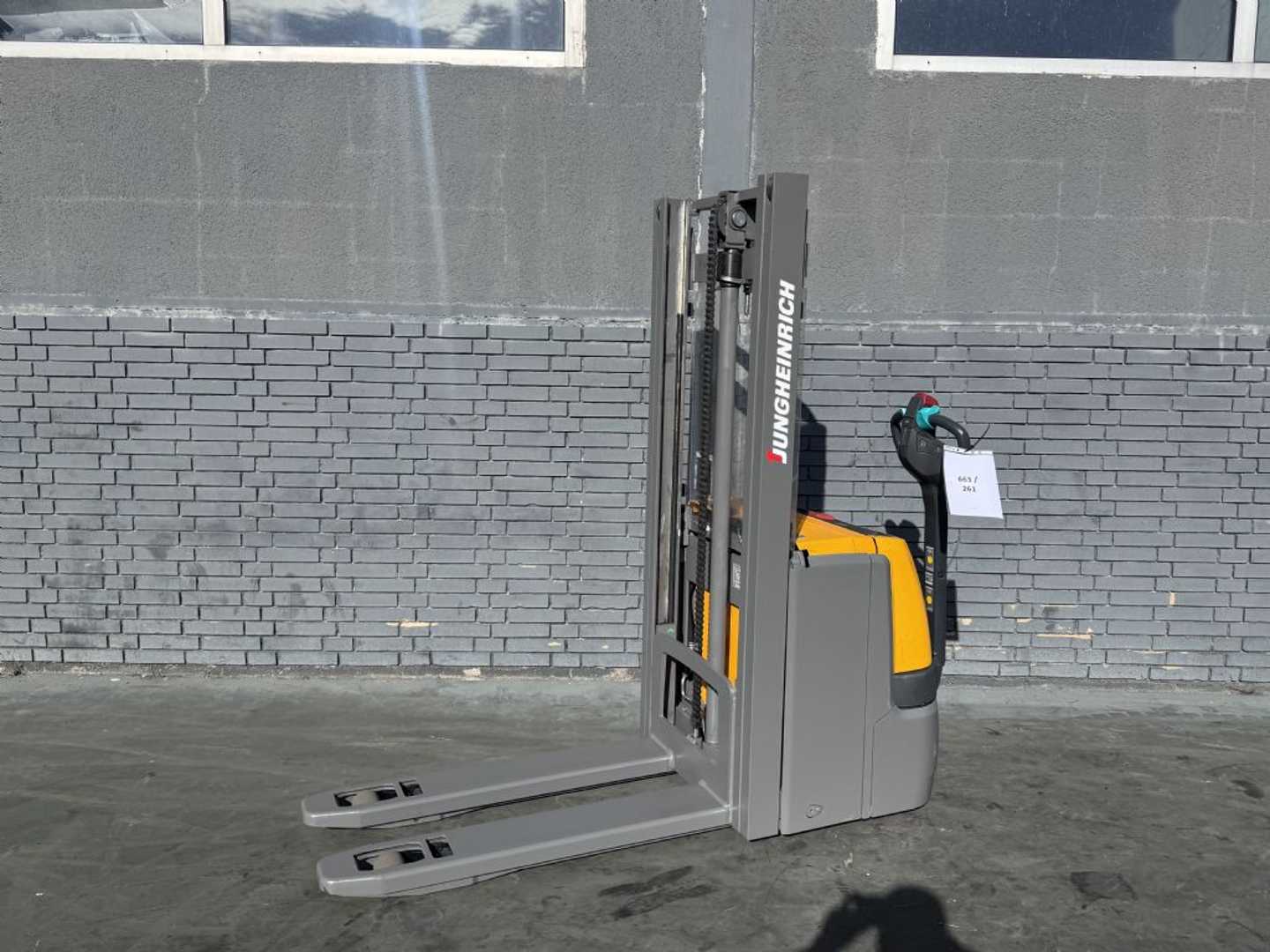 Muletto usato JUNGHEINRICH EJC 112z Baujahr 2018 Hubhöhe 2,9M Initialhub ELEKTRO HOCHHUBWAGENDEICHSEL (13074924)