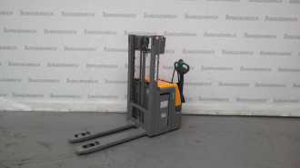 Muletto usato JUNGHEINRICH EJC 212z 250ZT ELEKTRO HOCHHUBWAGENDEICHSEL (13054149) backdrop
