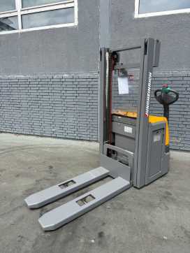 Muletto usato JUNGHEINRICH EJC 214 Baujahr 2016 HH 2700 MIt Waage ELEKTRO HOCHHUBWAGENDEICHSEL (13056878) backdrop