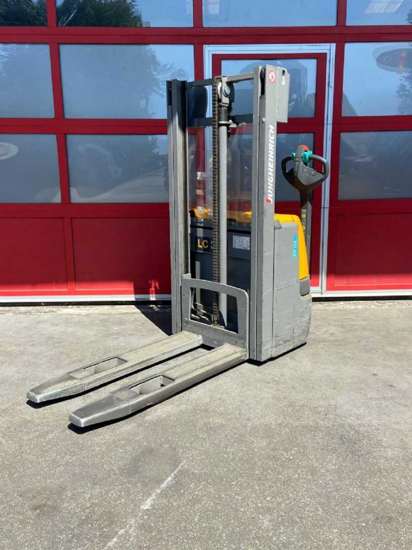Muletto usato JUNGHEINRICH EJC112 ELEKTRO HOCHHUBWAGENDEICHSEL (13068771)