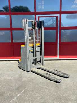 Muletto usato JUNGHEINRICH EJC112 ELEKTRO HOCHHUBWAGENDEICHSEL (13068771)