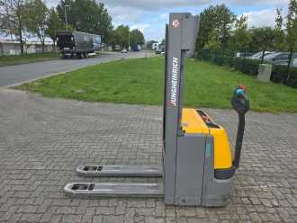Muletto usato JUNGHEINRICH EJC112z ELEKTRO HOCHHUBWAGENDEICHSEL (13068845)