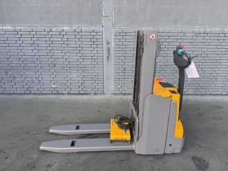 Muletto usato JUNGHEINRICH EJD 118 Baujahr 2020 Stunden 3729 HH 2,1M ELEKTRO HOCHHUBWAGENDEICHSEL (13075486)