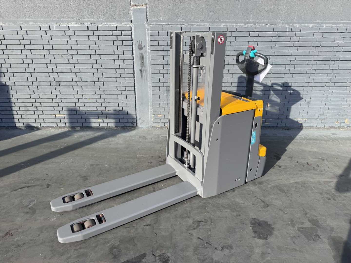 Muletto usato JUNGHEINRICH EJD 222 Baujahr 2021 Stunden 1418 HH 2,1M ELEKTRO HOCHHUBWAGENDEICHSEL (13074252)