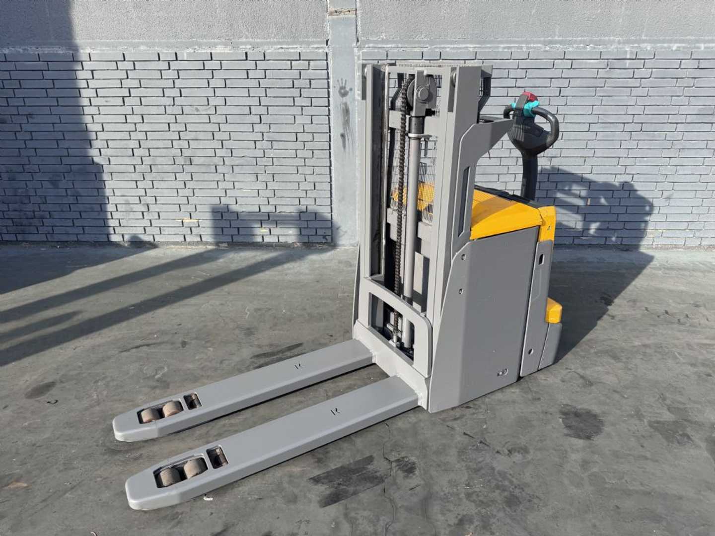Muletto usato JUNGHEINRICH EJD 222 Baujahr 2021 Stunden 6534 HH 2,1M ELEKTRO HOCHHUBWAGENDEICHSEL (13074251)