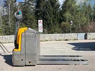Muletto usato JUNGHEINRICH EJE 220 ELEKTRO NIEDERHUBWAGENDEICHSEL (13037244)